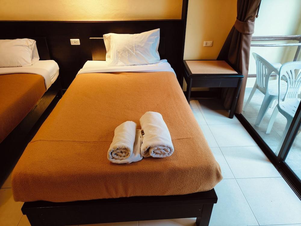 Starbeach Guest House Room Type - Standard Room, 2 Twin Beds, Lanai