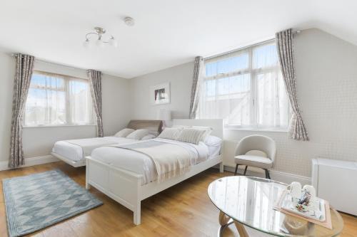 Katolondonhaus Room Type - Deluxe Double or Twin Room