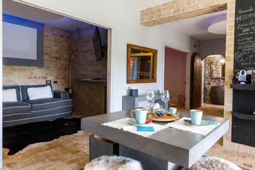 B.O. Spa Suite - Tap to explore photos