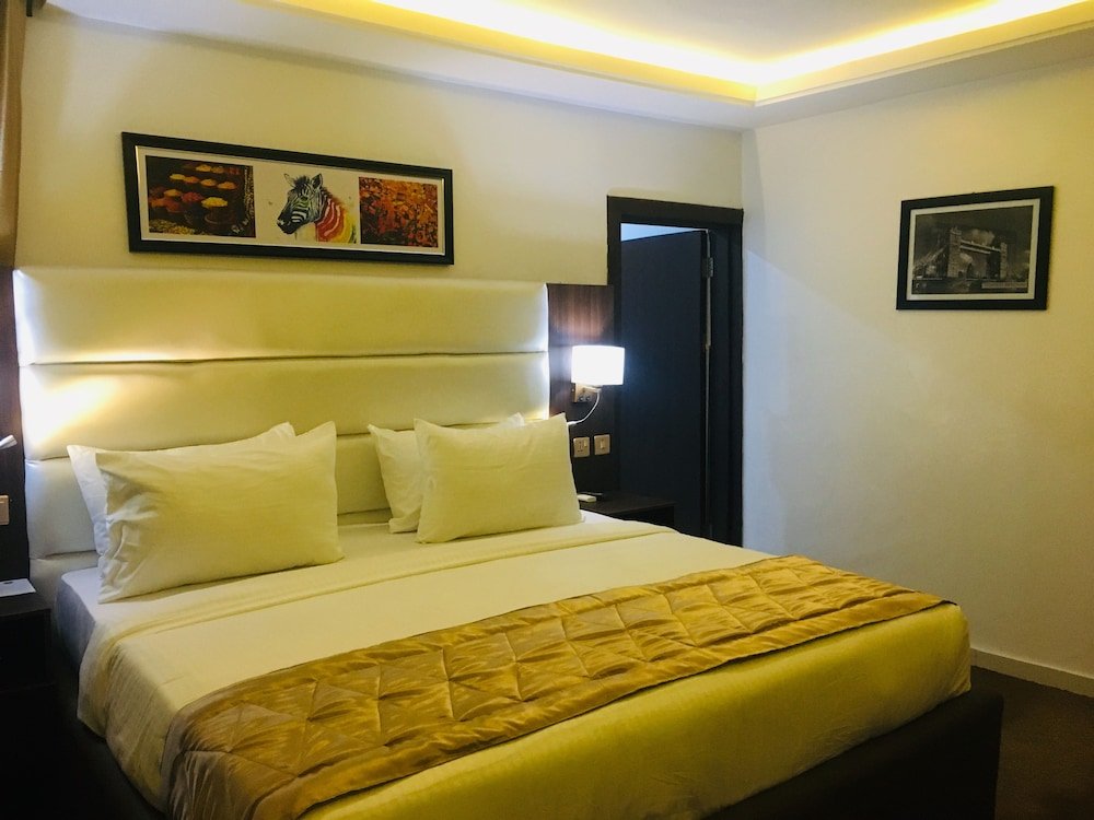 LuxeVilla 42 Room Type - Suite