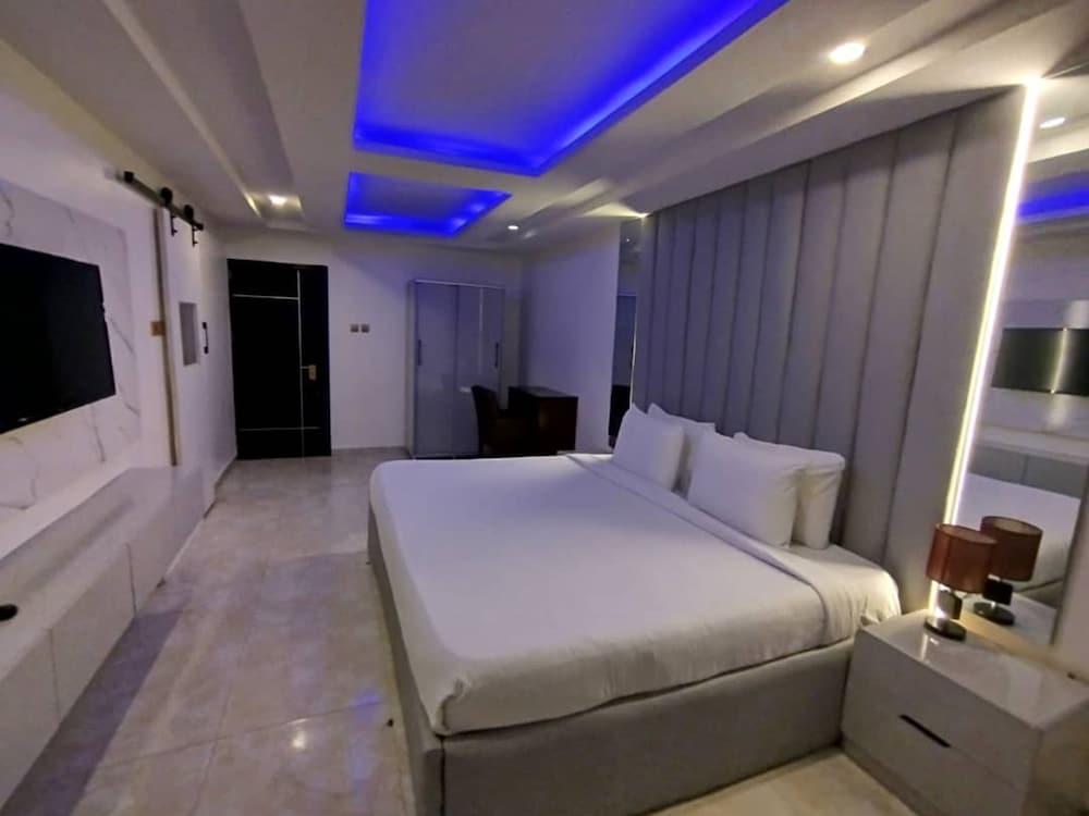 Double M Exquisite Suites and Lounge Room Type - Deluxe Room, Non Smoking