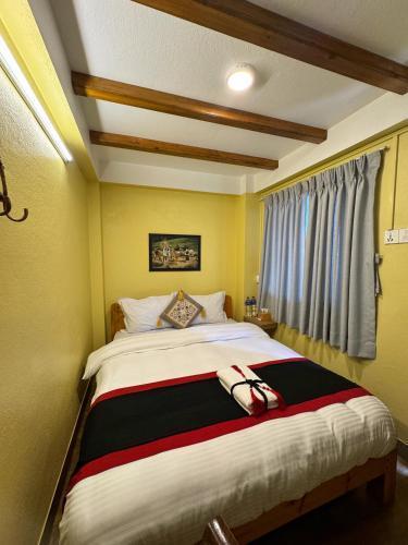 Peace & Joy Guest House - Tap to explore photos
