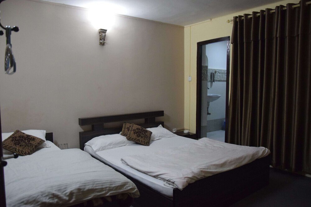 Hotel Siraaj Inn Room Type - Family Room