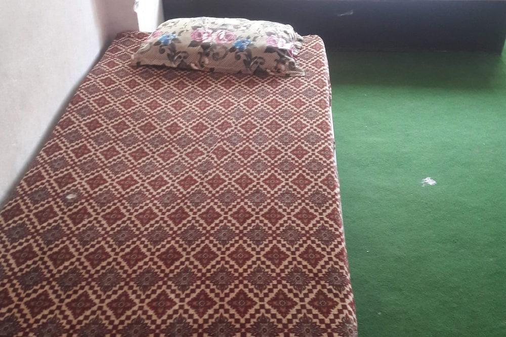 Chhahari Guest House - Tap to explore photos
