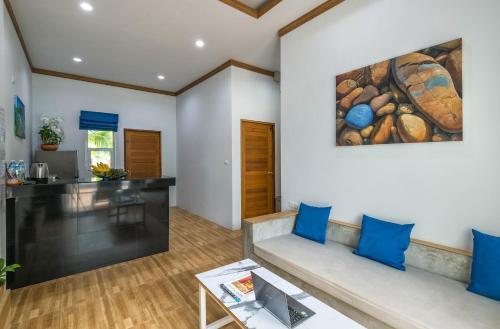 Amadha Villas Retreat - Tap to explore photos