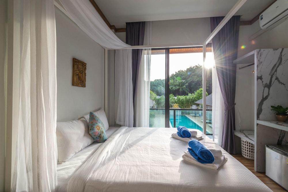 Amadha Villas Retreat Room Type - Standard Double Room, Balcony