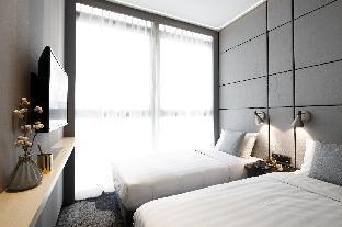 Hotel Ease Access Tsuen Wan - Tap to explore photos