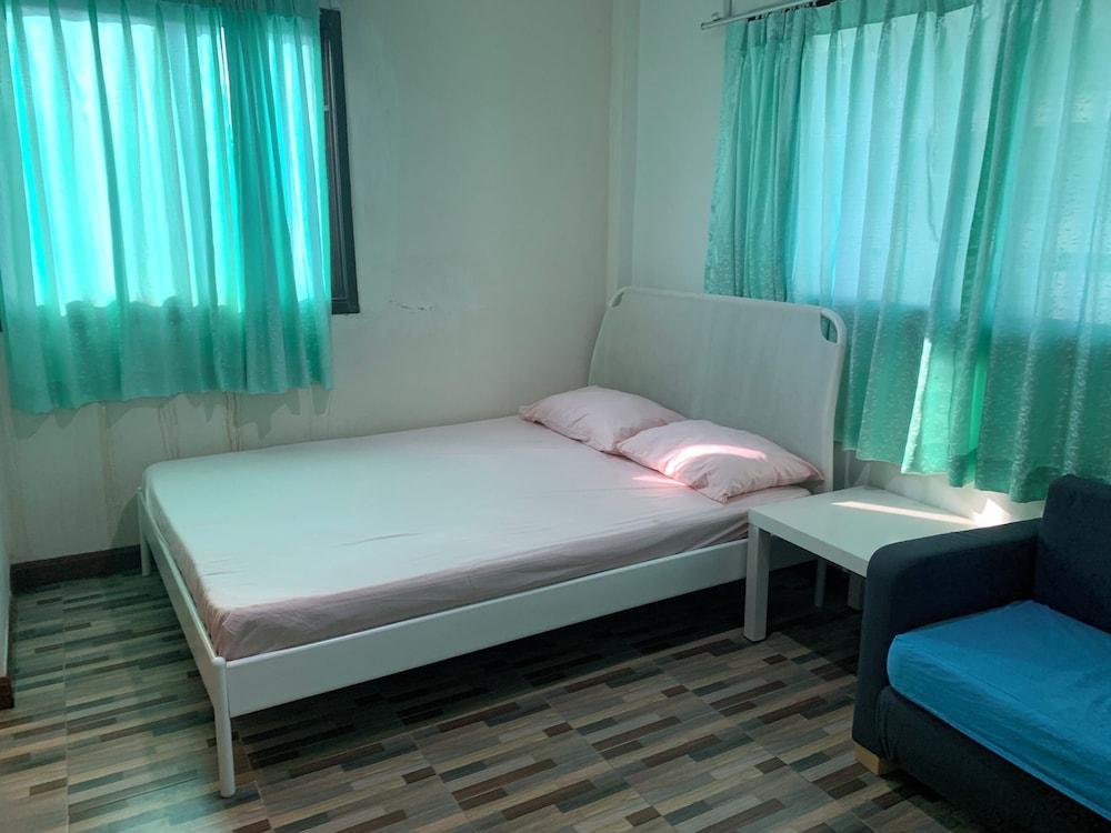 Pro Chill Krabi Guesthouse Room Type - Deluxe Double Room