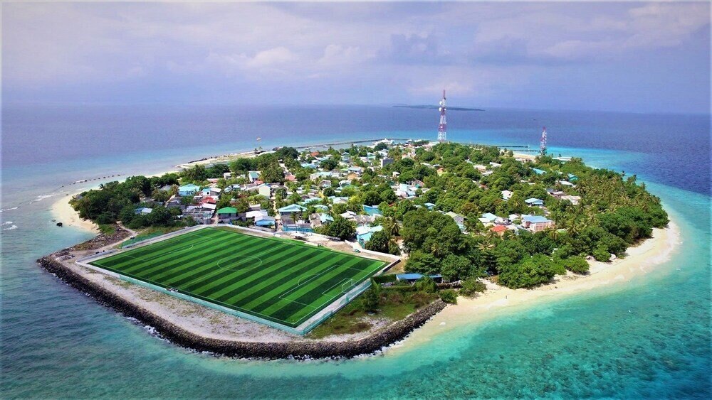Explore Island Inn - Tap to explore photos