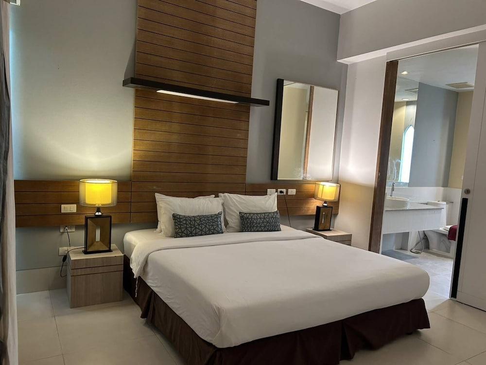 Villa Kanwara Room Type - 3-Bedroom Villa with Private Pool