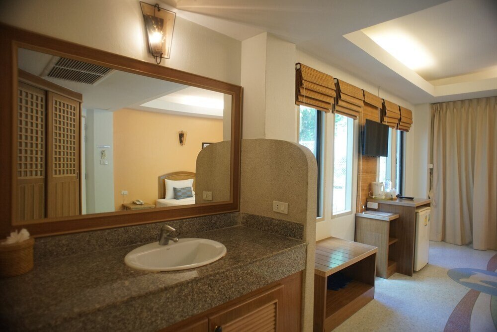 Phranang Place Hotel Room Type - Superior Twin Room Phranang Place Hotel Room Type - Superior Twin Room