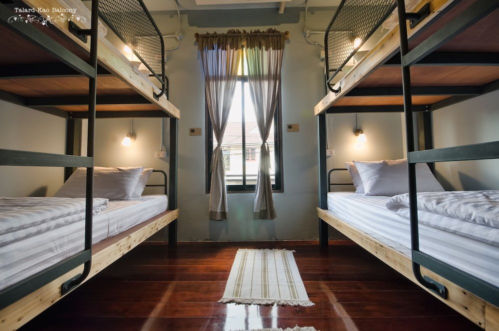 Talardkao Balcony Krabi - Hostel Room Type - GLUR Dorm Room
