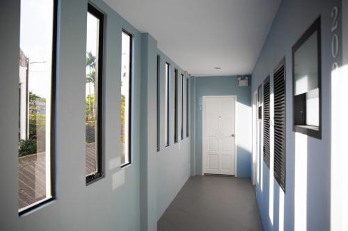 iNest Poshtel Room Type - Standard Single Room