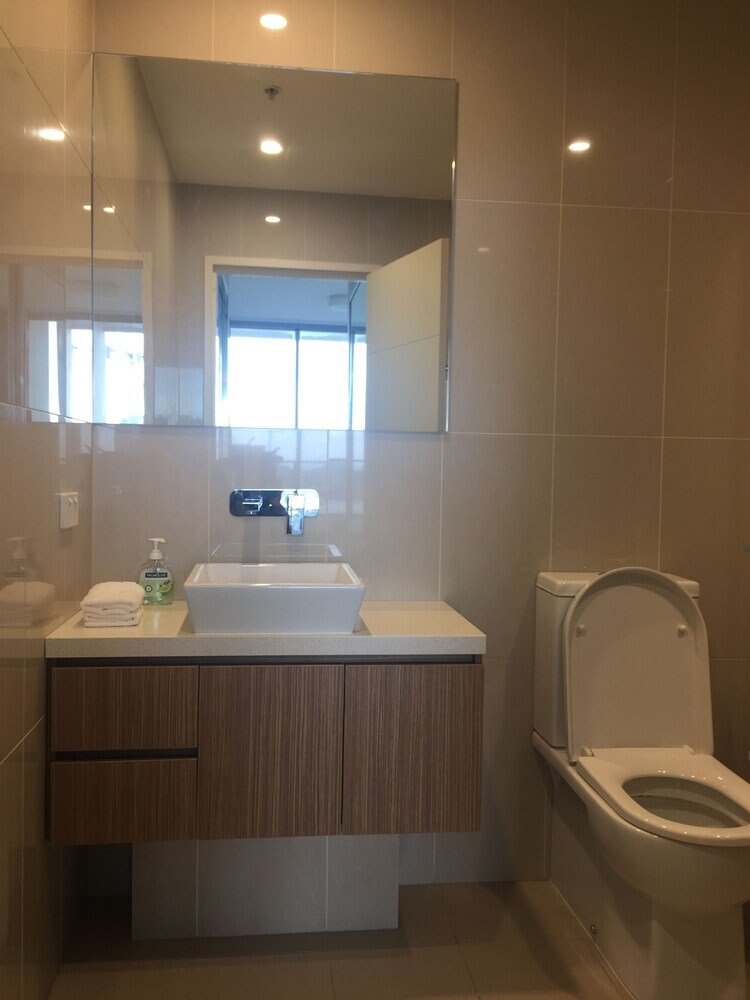 2 Bedroom High Rise Apartment - Tap to explore photos