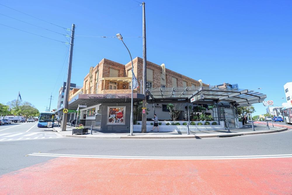 Hurstville Ritz Hotel - Tap to explore photos