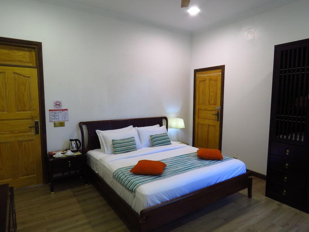 The Sunrise Huraa Room Type - Deluxe Double Room, 1 Queen Bed, Non Smoking
