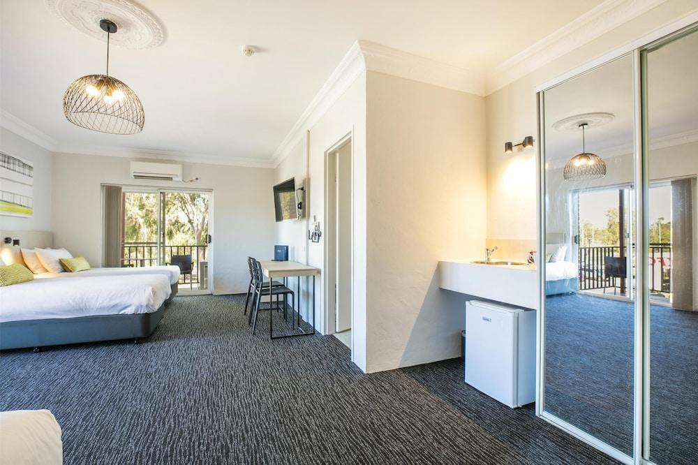 Nightcap at Blue Cattle Dog Hotel Room Type - Studio Large Family Nightcap at Blue Cattle Dog Hotel Room Type - Studio Large Family