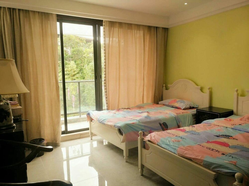 Pattaya House - Tap to explore photos