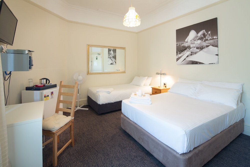 Neutral Bay Lodge Room Type - Family Room, Shared Bathroom