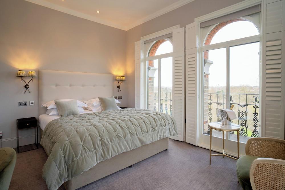 The Petersham Room Type - Signature Duplex, 1 King Bed