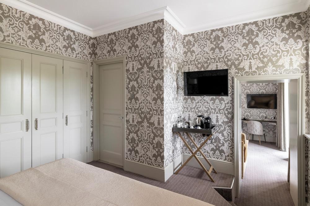 The Petersham - Tap to explore photos