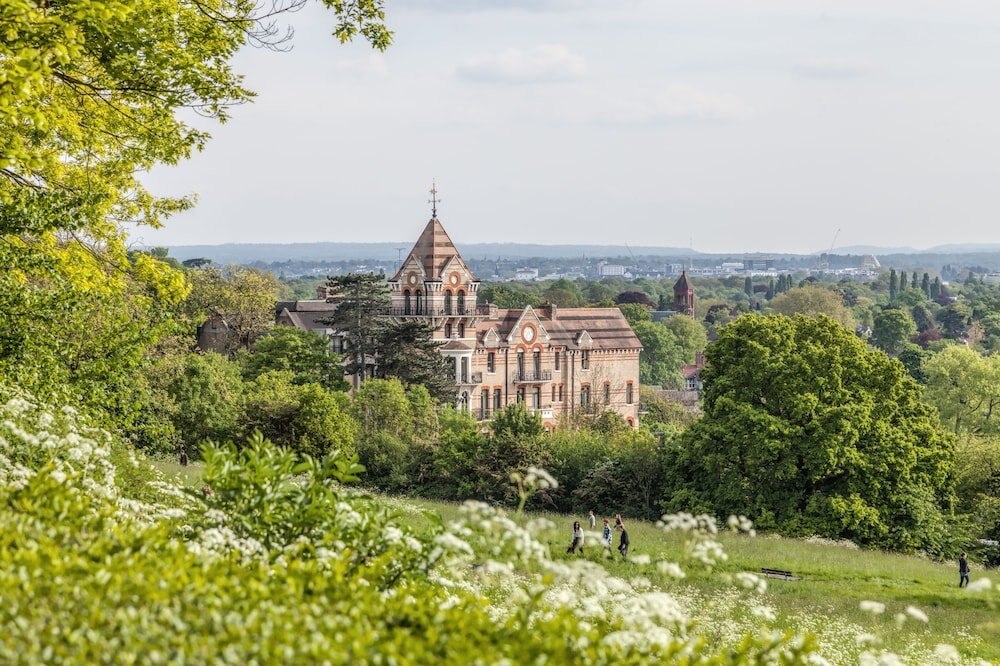 The Petersham - Tap to explore photos