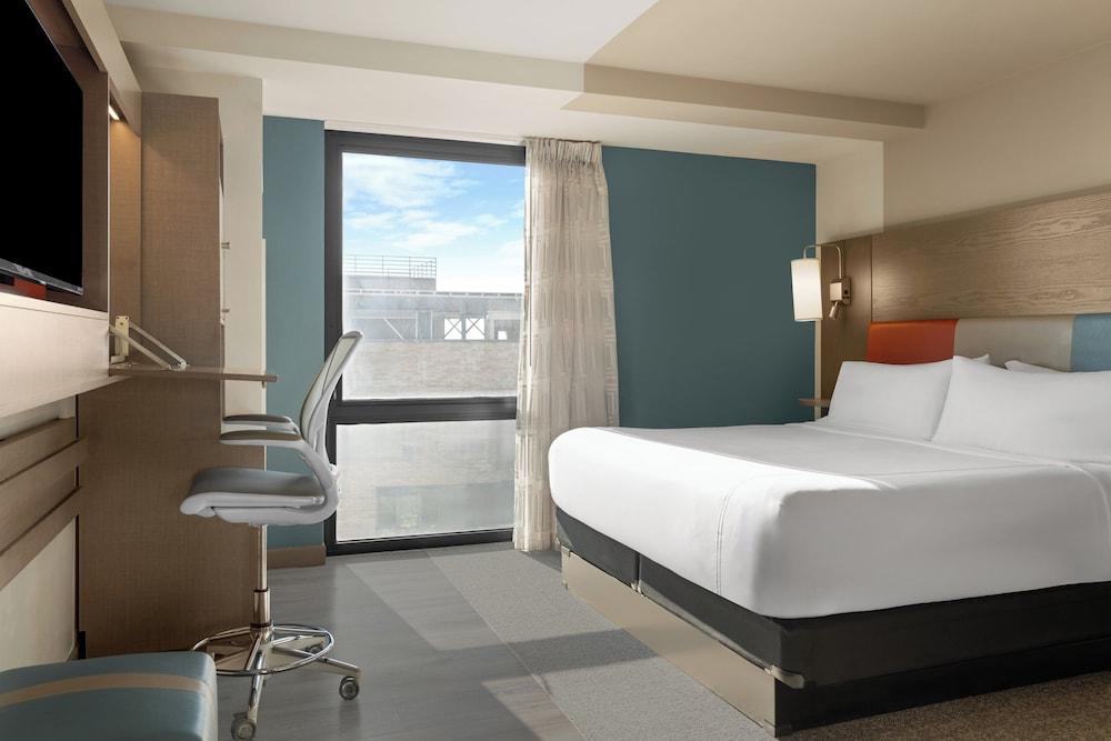 Even Hotel Brooklyn Room Type - 1 King Bed Premium