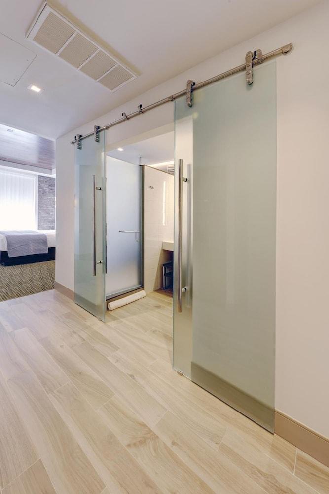 The Brooklyn Room Type - Standard Room, 1 King Bed