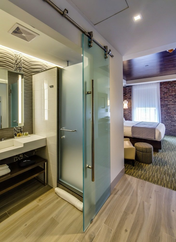 The Brooklyn Room Type - Traditional Queen Room