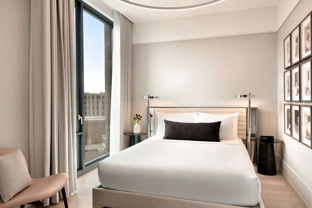 Hotel Indigo Williamsburg - Brooklyn, an IHG hotel - Tap to explore photos