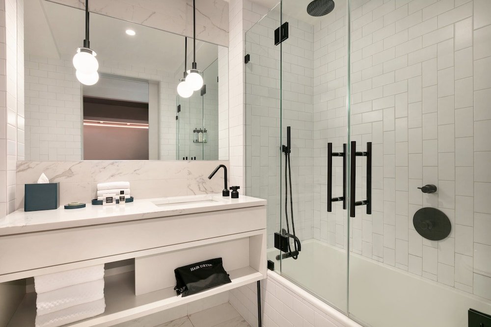 Hotel Indigo Williamsburg - Brooklyn, an IHG hotel - Tap to explore photos