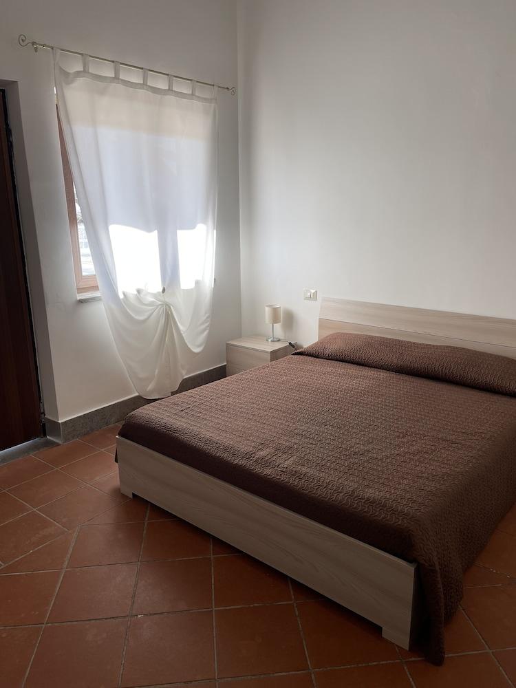 Agriturismo Monte Due Torri Room Type - Deluxe Triple Room Agriturismo Monte Due Torri Room Type - Deluxe Triple Room