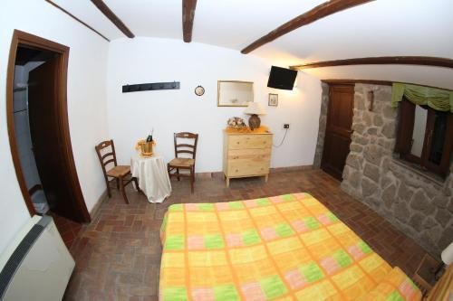 Agriturismo Monte Due Torri - Tap to explore photos