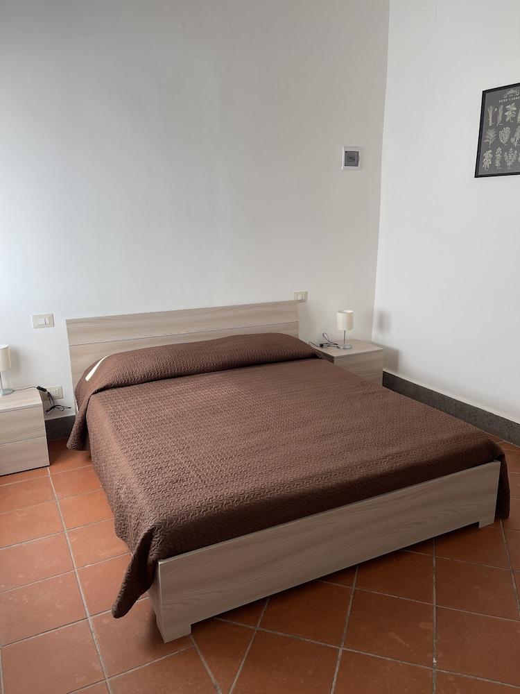 Agriturismo Monte Due Torri Room Type - Deluxe Room