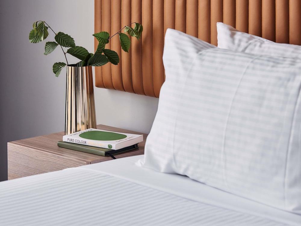 Mantra Melbourne Epping Room Type - Premium One Bedroom Apartment