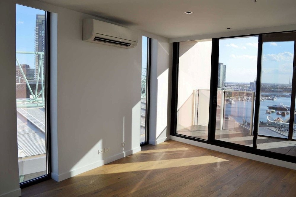 ReadySet Apartments at Stadium - Tap to explore photos