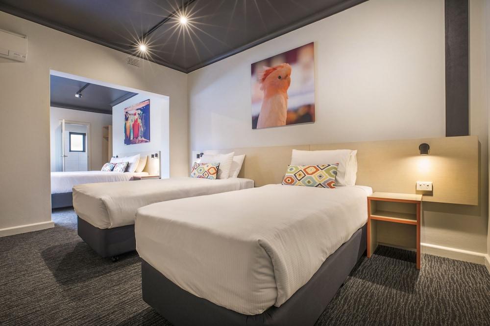 Nightcap at Chester Hill Hotel Room Type - Family Studio