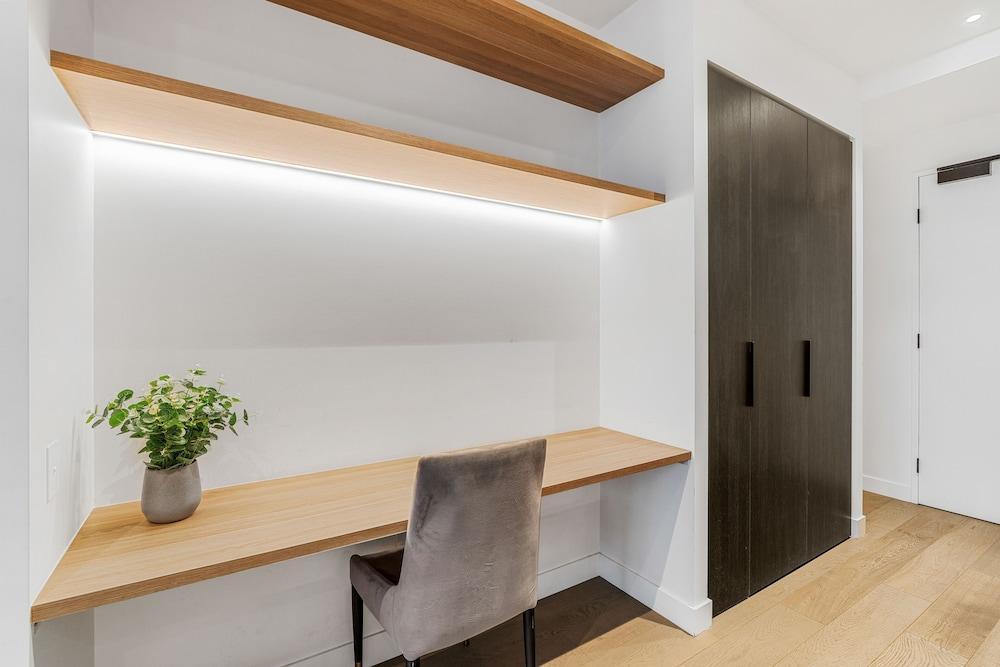The Eminence Apartments by CLLIX Room Type - Two Bedroom Two Bathroom Apartment The Eminence Apartments by CLLIX Room Type - Two Bedroom Two Bathroom Apartment