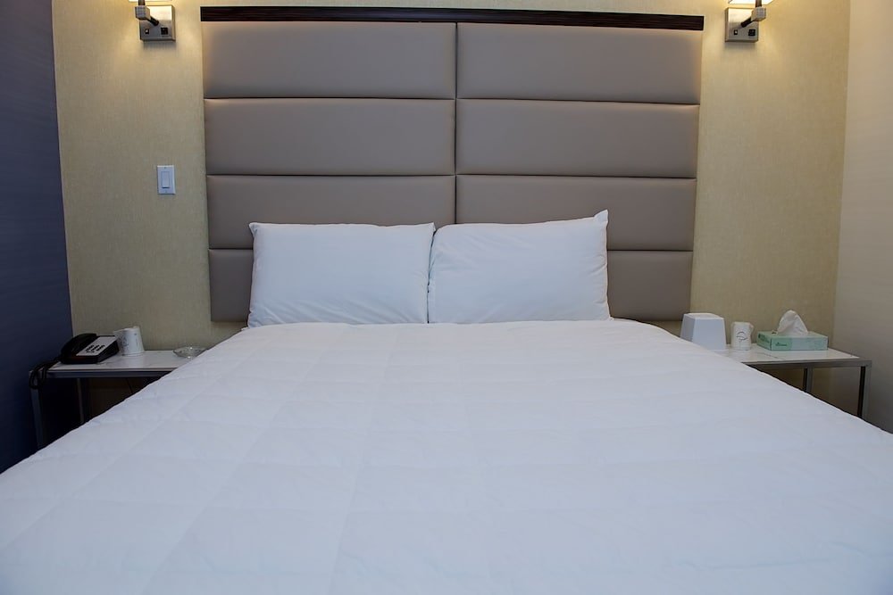 7 Days Hotel Bronx Room Type - Deluxe Single Room