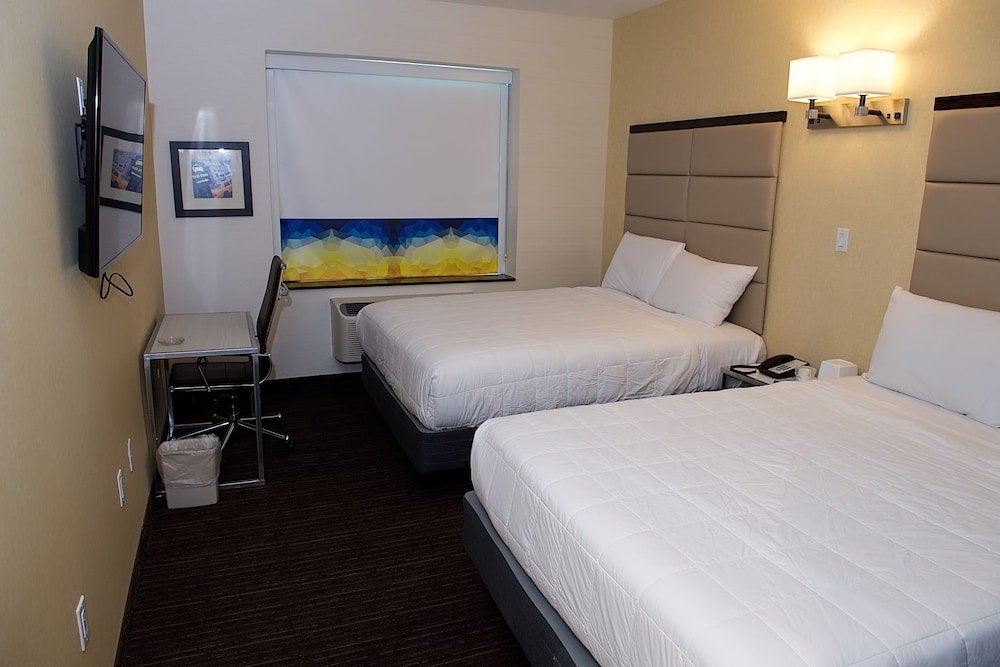 7 Days Hotel Bronx Room Type - Deluxe Double Room