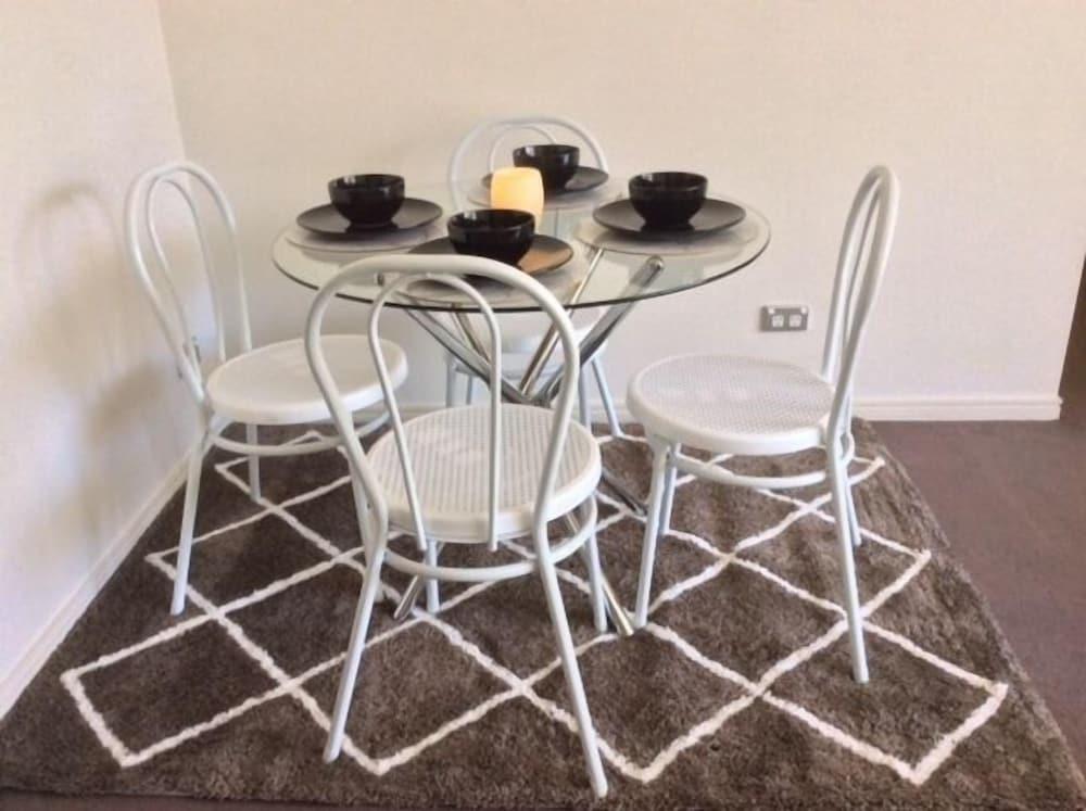 Serviced Apartments Sydney - Tap to explore photos