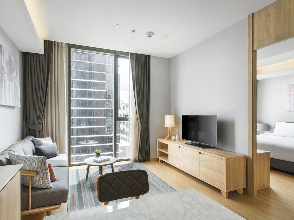 Oakwood Suites Bangkok Room Type - Premier Apartment