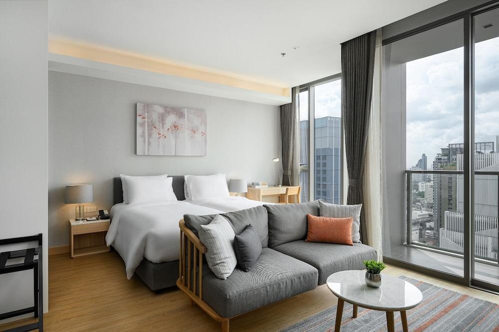 Oakwood Suites Bangkok Room Type - Studio Deluxe Twin