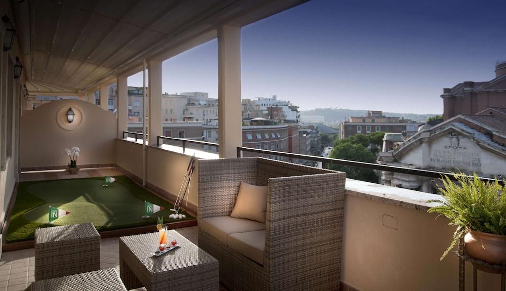 Radisson Blu GHR Hotel, Rome Room Type - Presidential Suite Verdi - Terrace Radisson Blu GHR Hotel, Rome Room Type - Presidential Suite Verdi - Terrace