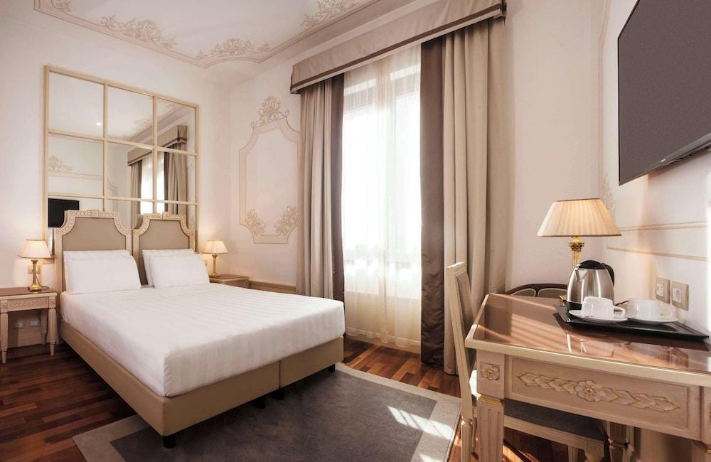 Radisson Blu GHR Hotel, Rome Room Type - Junior Suite