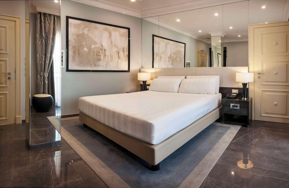 Radisson Blu GHR Hotel, Rome Room Type - Suite with Terrace