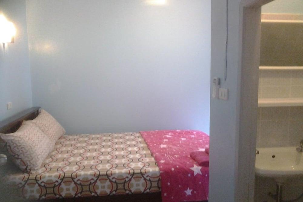 JP Hometel Room Type - Standard Double Room - No TV