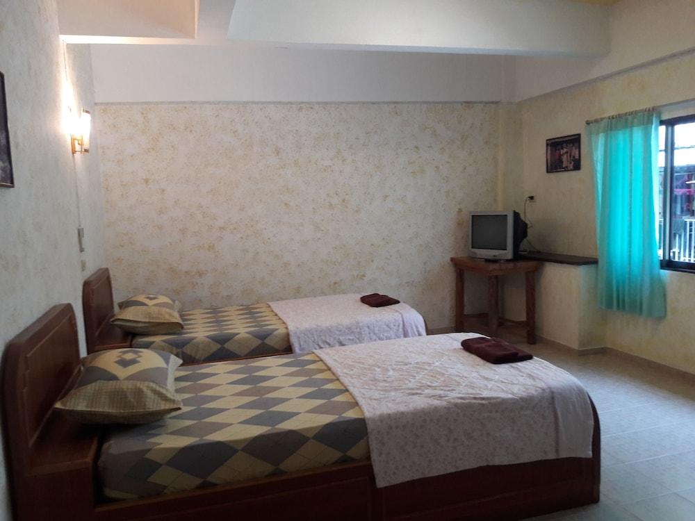 JP Hometel Room Type - Superior Twin Room