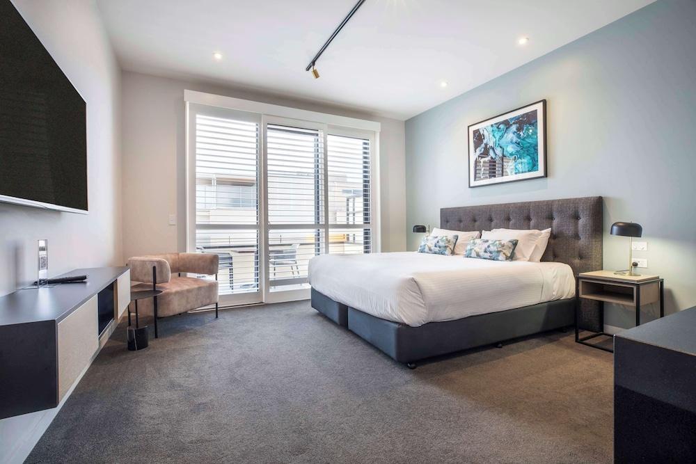 Nightelier Rye Room Type - Studio King Suite