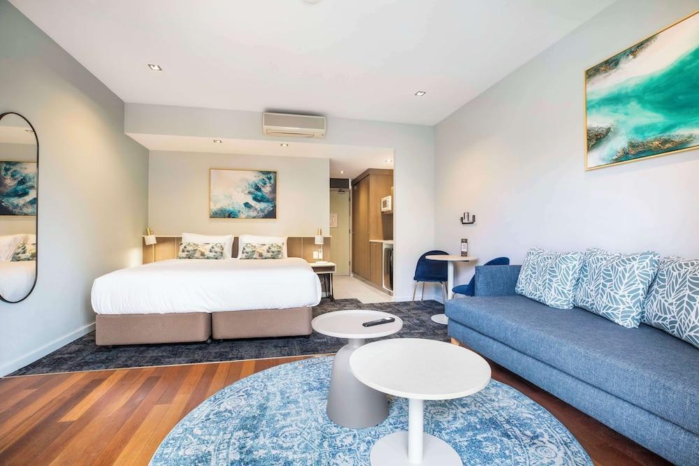 Nightelier Rye Room Type - Poolside King Spa